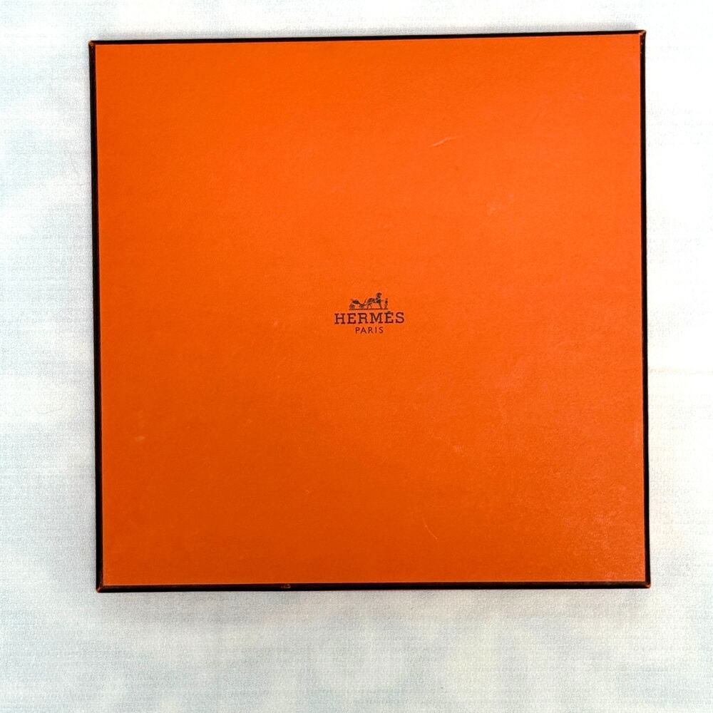 Hermès “Belle du Mexique” 90 cm Silk Scarf - Pristine with Hermes Box Circa 2007 - Picture 7 of 9